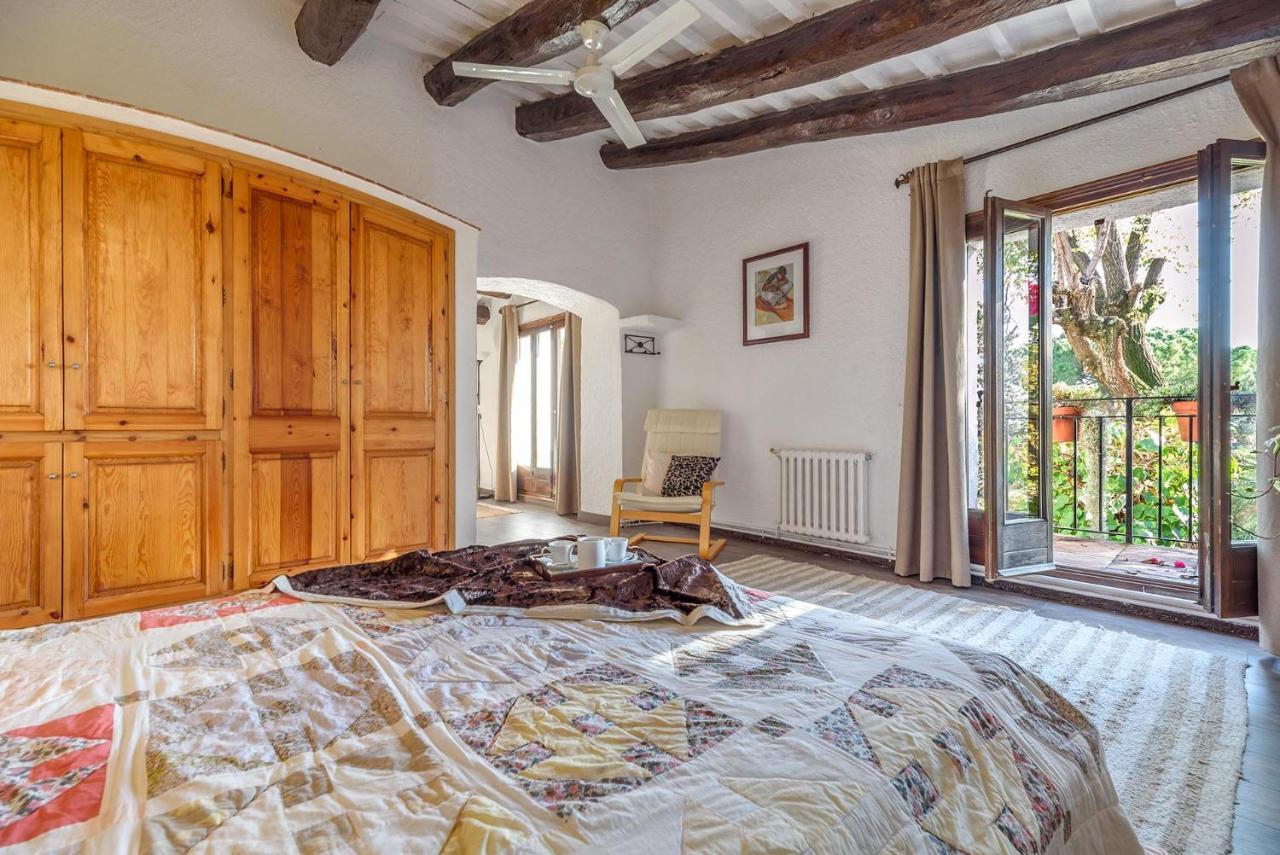 Masia Can Manent Del Bosc S XVIII Santa Eulalia de Ronsaná 外观 照片