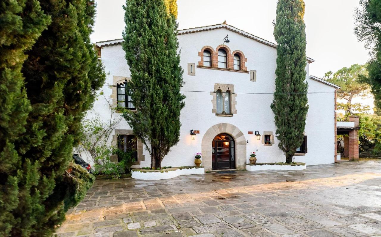 Masia Can Manent Del Bosc S XVIII Santa Eulalia de Ronsaná 外观 照片