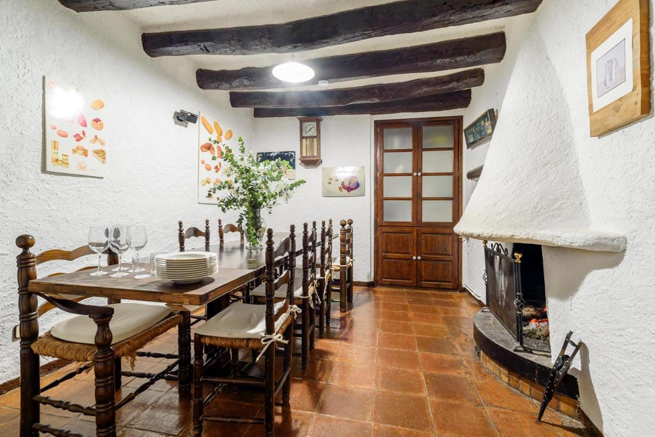 Masia Can Manent Del Bosc S XVIII Santa Eulalia de Ronsaná 外观 照片