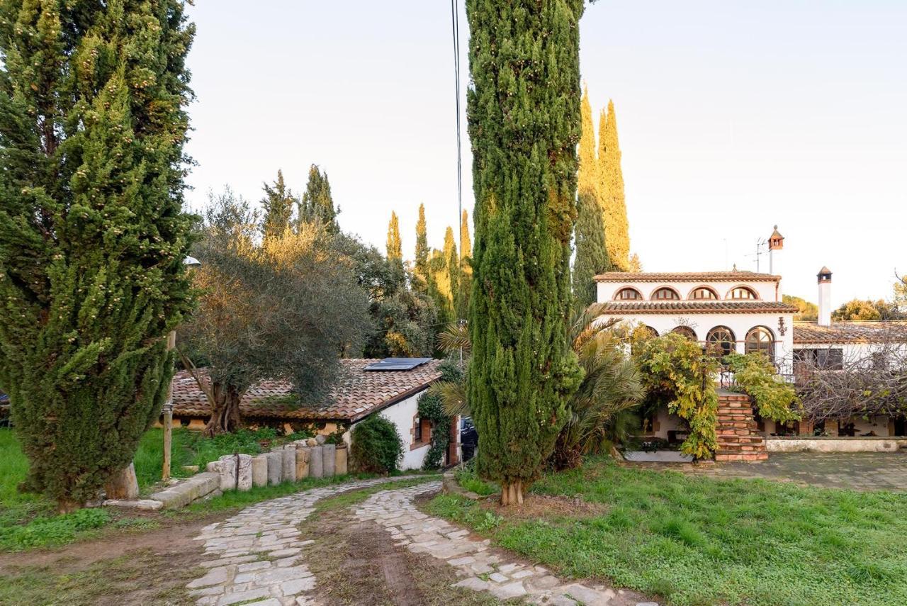 Masia Can Manent Del Bosc S XVIII Santa Eulalia de Ronsaná 外观 照片