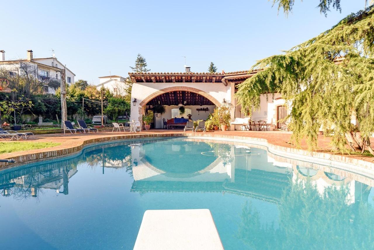 Masia Can Manent Del Bosc S XVIII Santa Eulalia de Ronsaná 外观 照片
