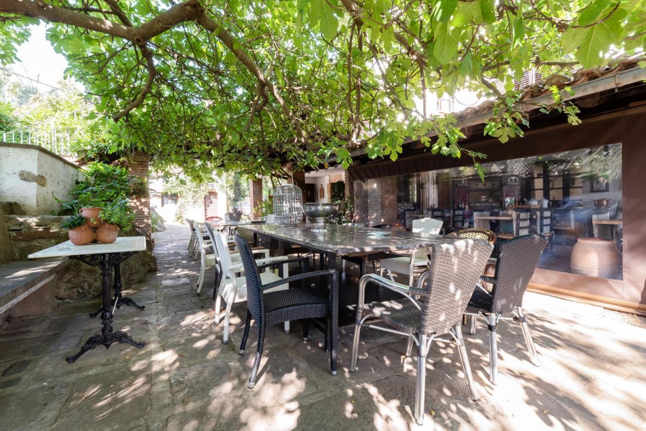 Masia Can Manent Del Bosc S XVIII Santa Eulalia de Ronsaná 外观 照片