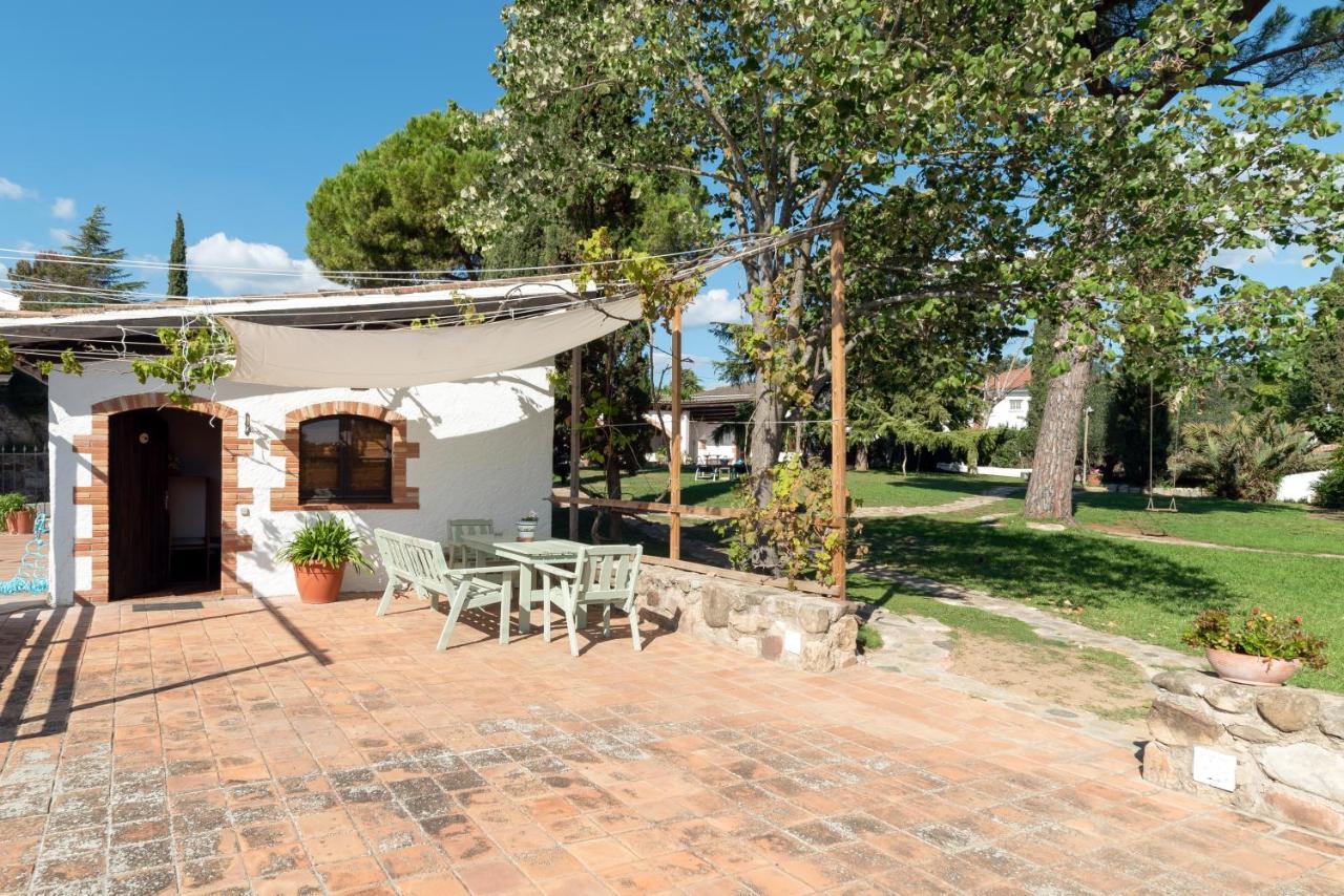 Masia Can Manent Del Bosc S XVIII Santa Eulalia de Ronsaná 外观 照片